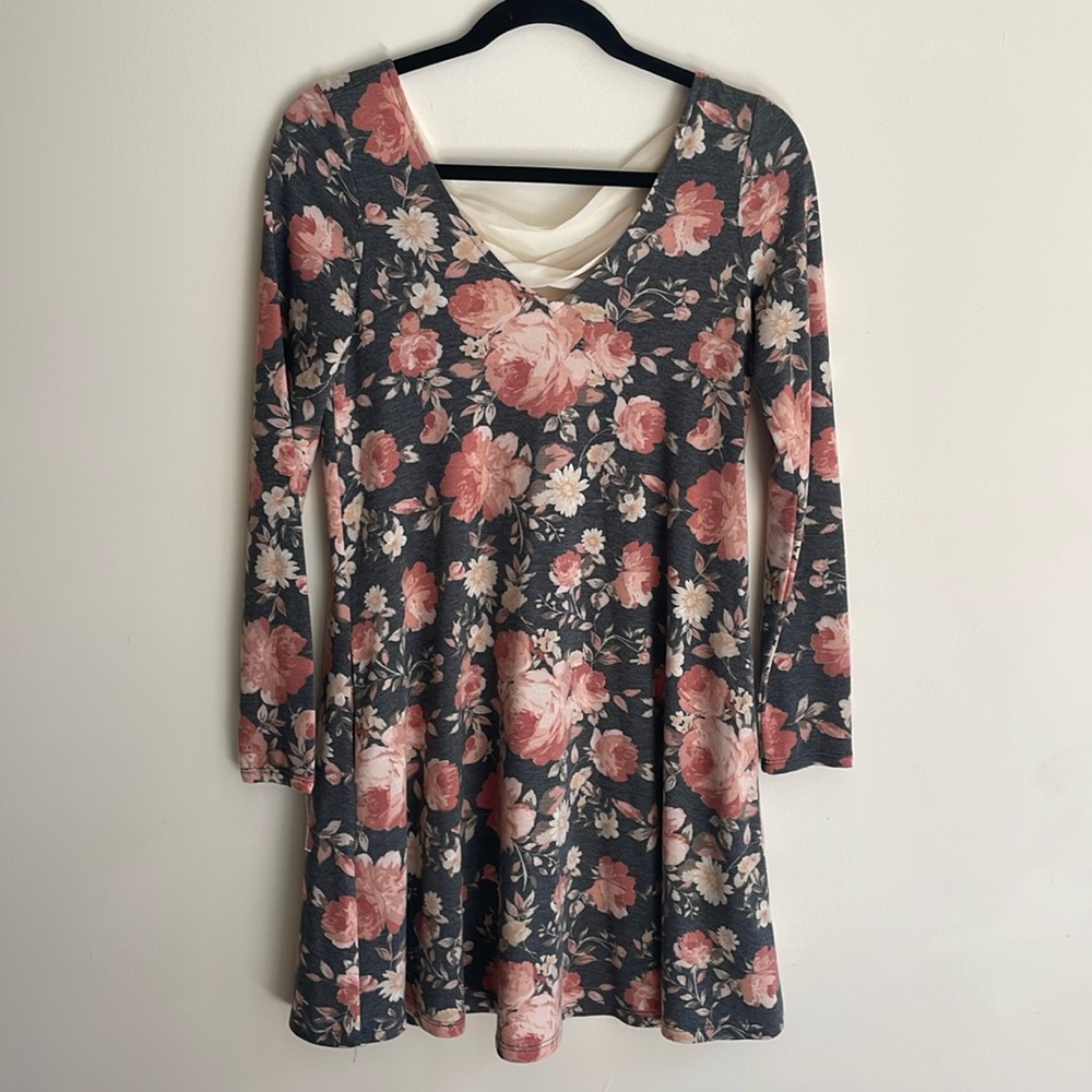 I.N. San Francisco Gray and Pink Floral Dress w/ Ivory Lace Up Back Size Small